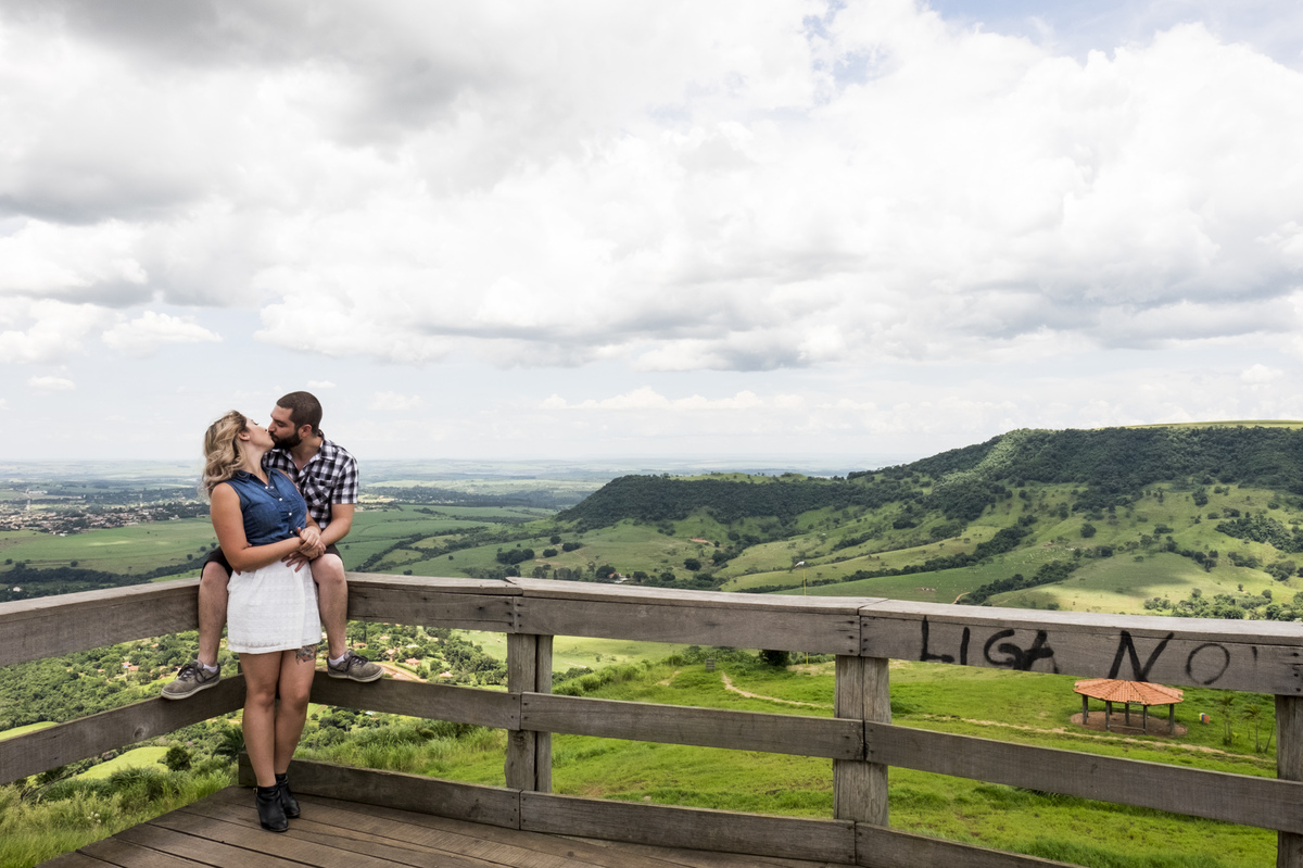 ensaio, book de casal, ipeuna, fotografo de casamento, fotografando na natureza, campo, ensaio externo, ensaio de casal,