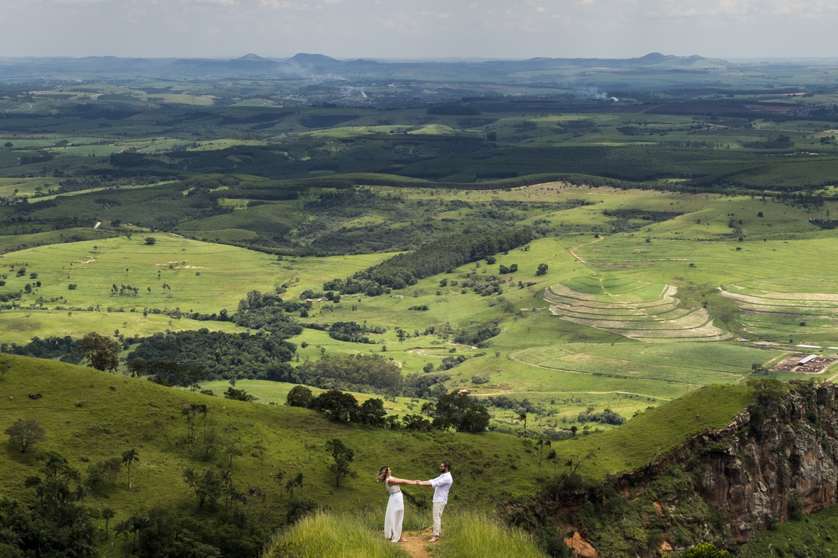 ensaio, book de casal, ipeuna, fotografo de casamento, fotografando na natureza, campo, ensaio externo, ensaio de casal,