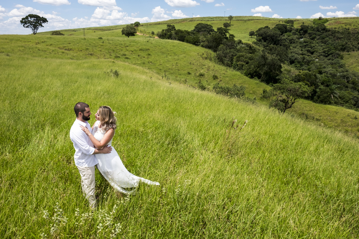 ensaio, book de casal, ipeuna, fotografo de casamento, fotografando na natureza, campo, ensaio externo, ensaio de casal,