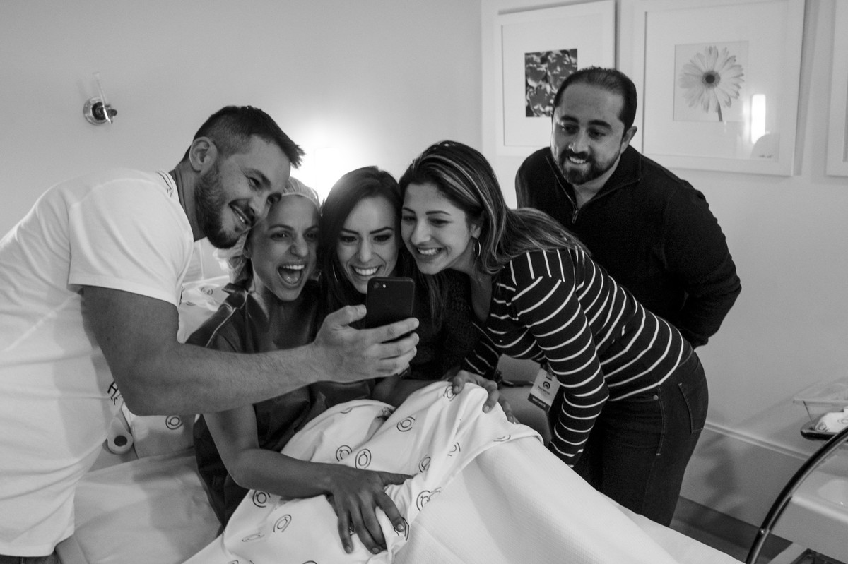 amigos que vieram ver a chegada do joão