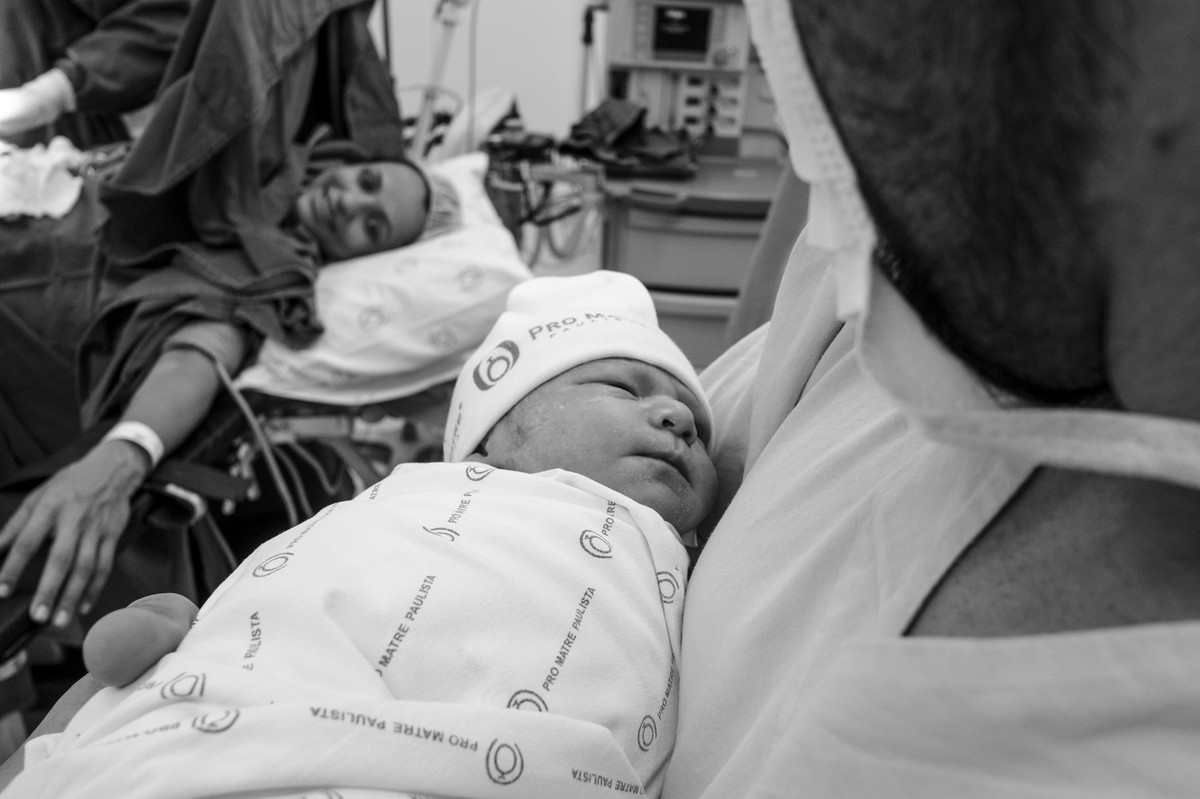 olha que lindo o olhar da Carol