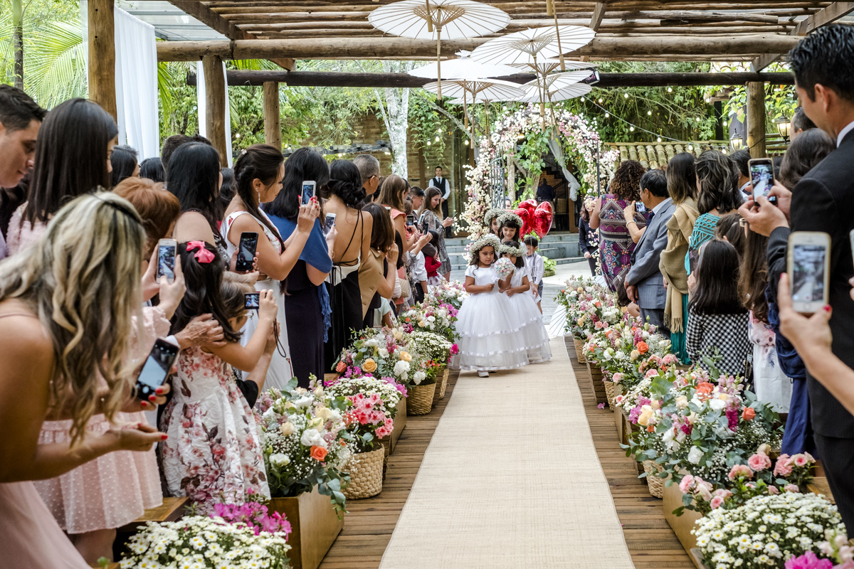 daminhas de honra que foram arrumadas por la vem a noiva que e da assessora e cerimonialista glaucia rossioni que fica em mogi das cruzes sp