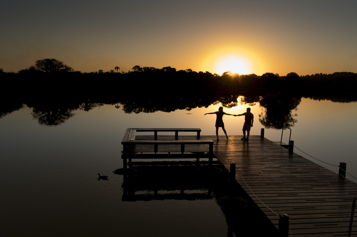 um lago tranquilo para dançarmos juntinhos