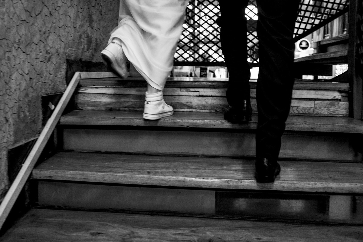 Corre que tem que entrar no casamento