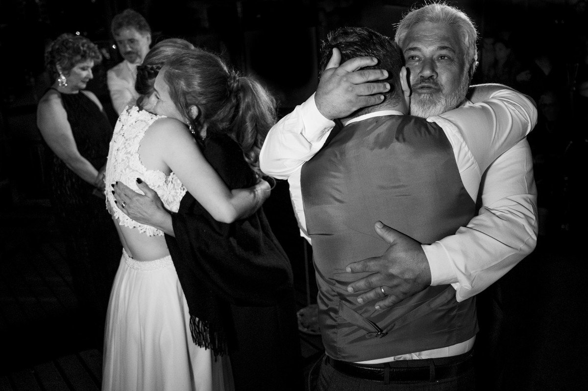 abraço gostoso dos pais