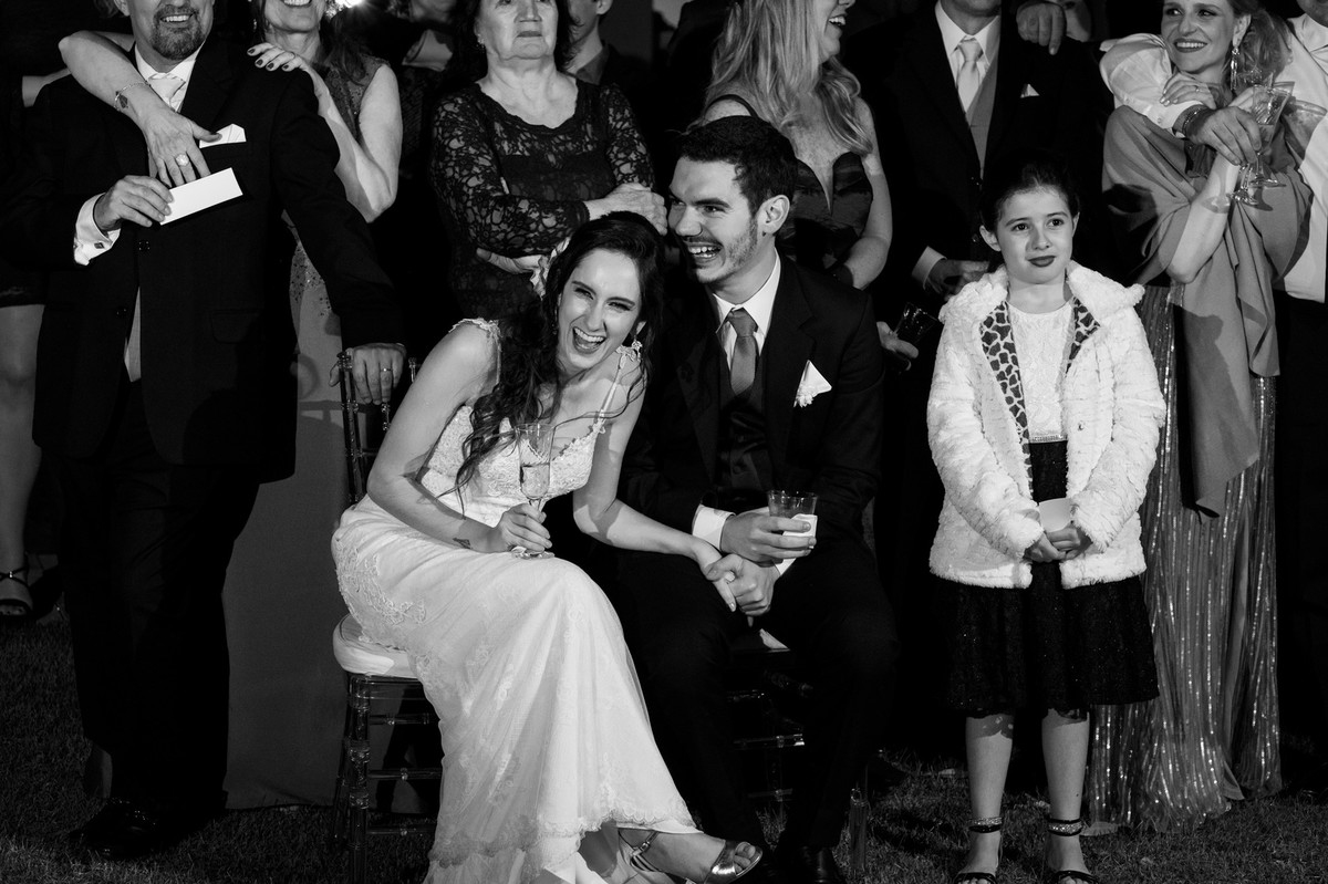 felicidade ao iniciar a festa