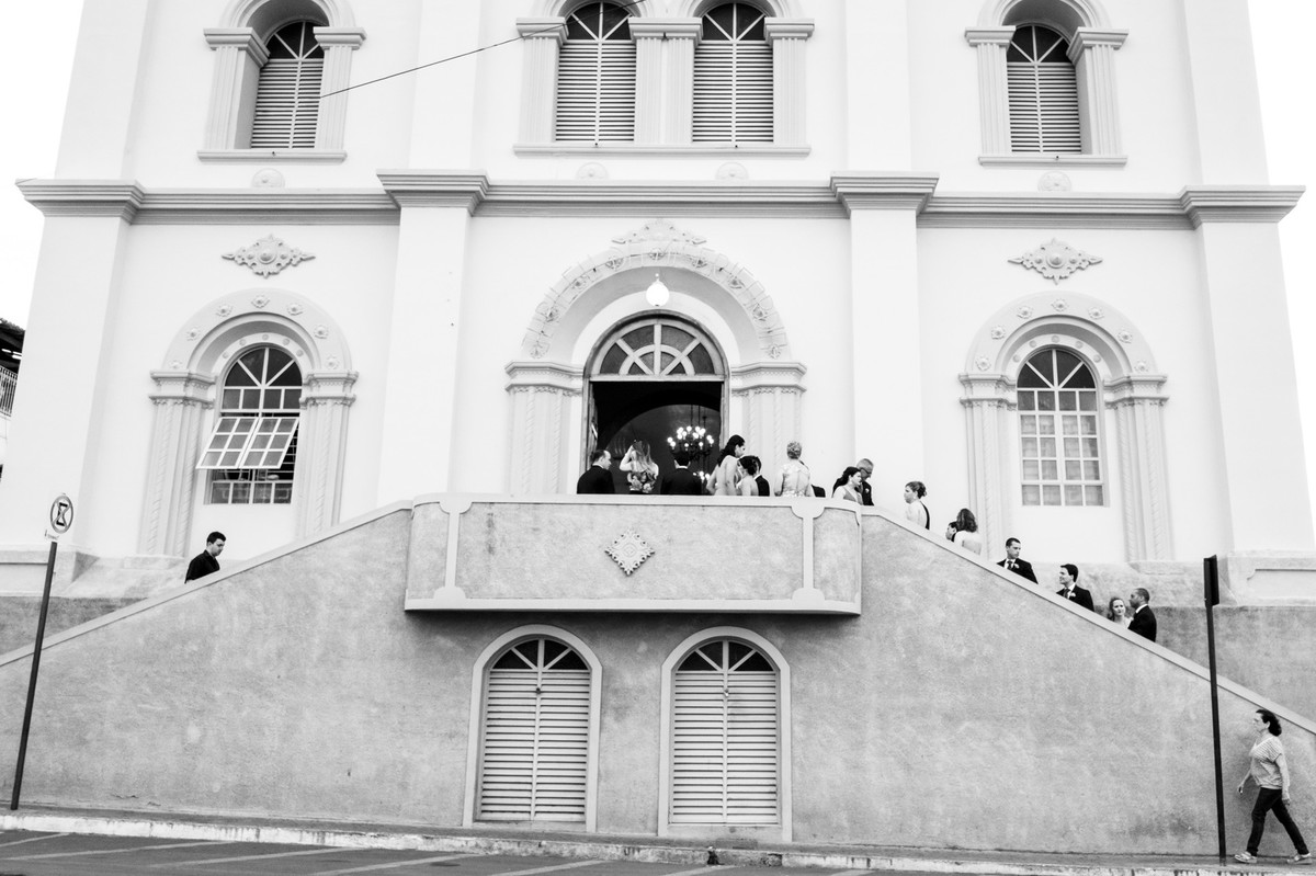 padrinhos aguardando a entrada