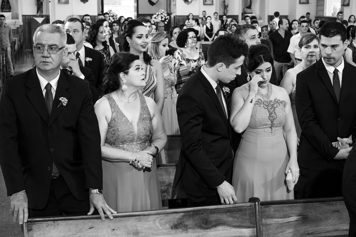 convidados aos prantos