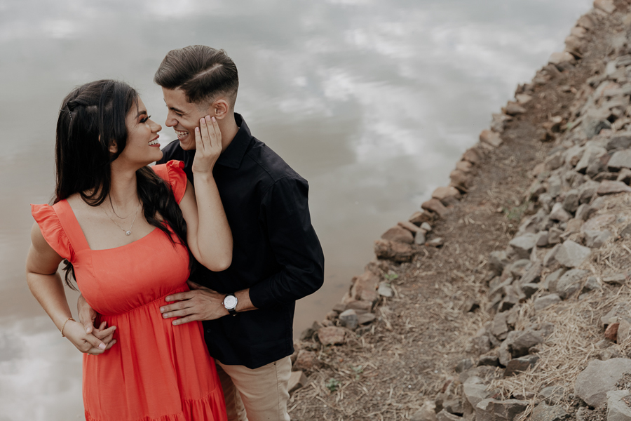 ENSAIO PRE CASAMENTO REALIZADO NA CHACARA RECANTO DAS PEDRAS EM AGUA BOA PARANA E FOTOGRAFADO POR LUCAS DREHER