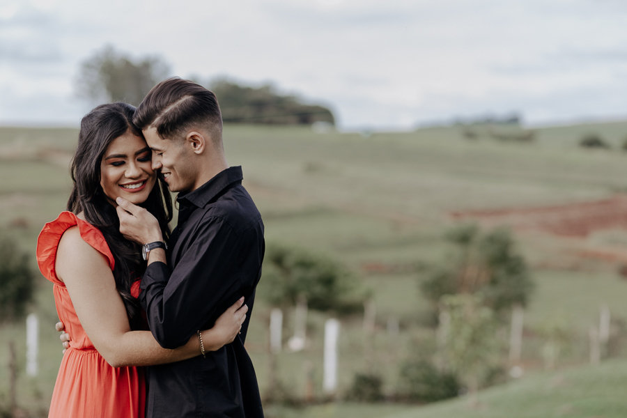ENSAIO PRE CASAMENTO REALIZADO NA CHACARA RECANTO DAS PEDRAS EM AGUA BOA PARANA E FOTOGRAFADO POR LUCAS DREHER