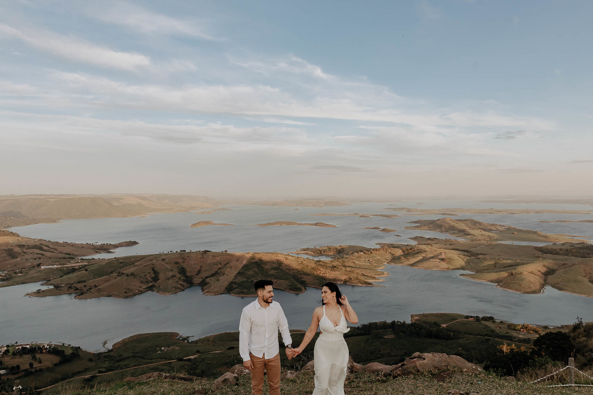 ENSAIO PRE WEDDING REALIZADO NO MORRO DO GAVIAO EM RIBEIRAO CLARO PARANA E FOTOGRAFADO POR LUCAS DREHER E ALINE DREHER