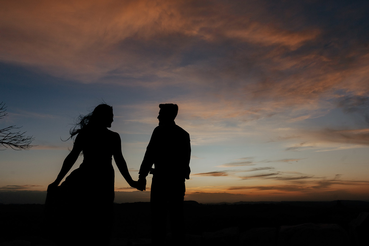 ENSAIO PRE WEDDING REALIZADO NO MORRO DO GAVIAO EM RIBEIRAO CLARO PARANA E FOTOGRAFADO POR LUCAS DREHER E ALINE DREHER