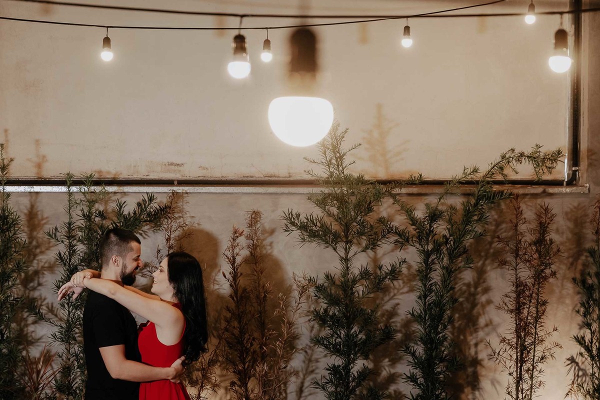 ENSAIO PRE CASAMENTO OU PRE WEDDING NA HAMBURGUERIA SEU BARNABE EM MARINGA PARANA