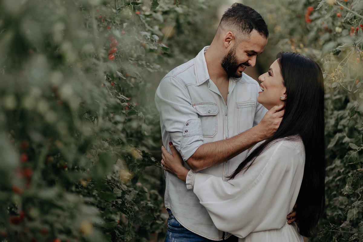 ENSAIO PRE CASAMENTO REALIZADO NO RANCHO OLHO DAGUA EM PRESIDENTE CASTELO BRANCO NO PARANA E FOTOGRAFADO POR LUCAS DREHER