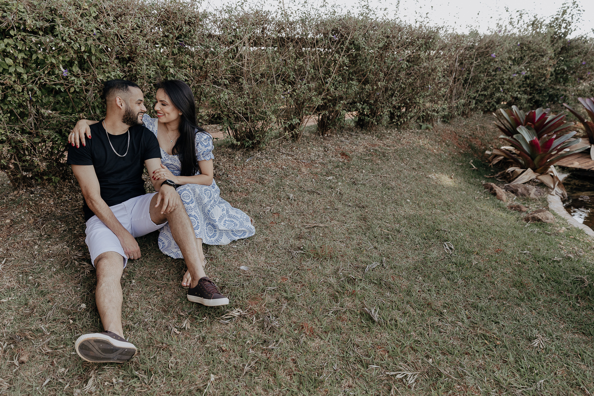 ENSAIO PRE CASAMENTO REALIZADO NO RANCHO OLHO DAGUA EM PRESIDENTE CASTELO BRANCO NO PARANA E FOTOGRAFADO POR LUCAS DREHER