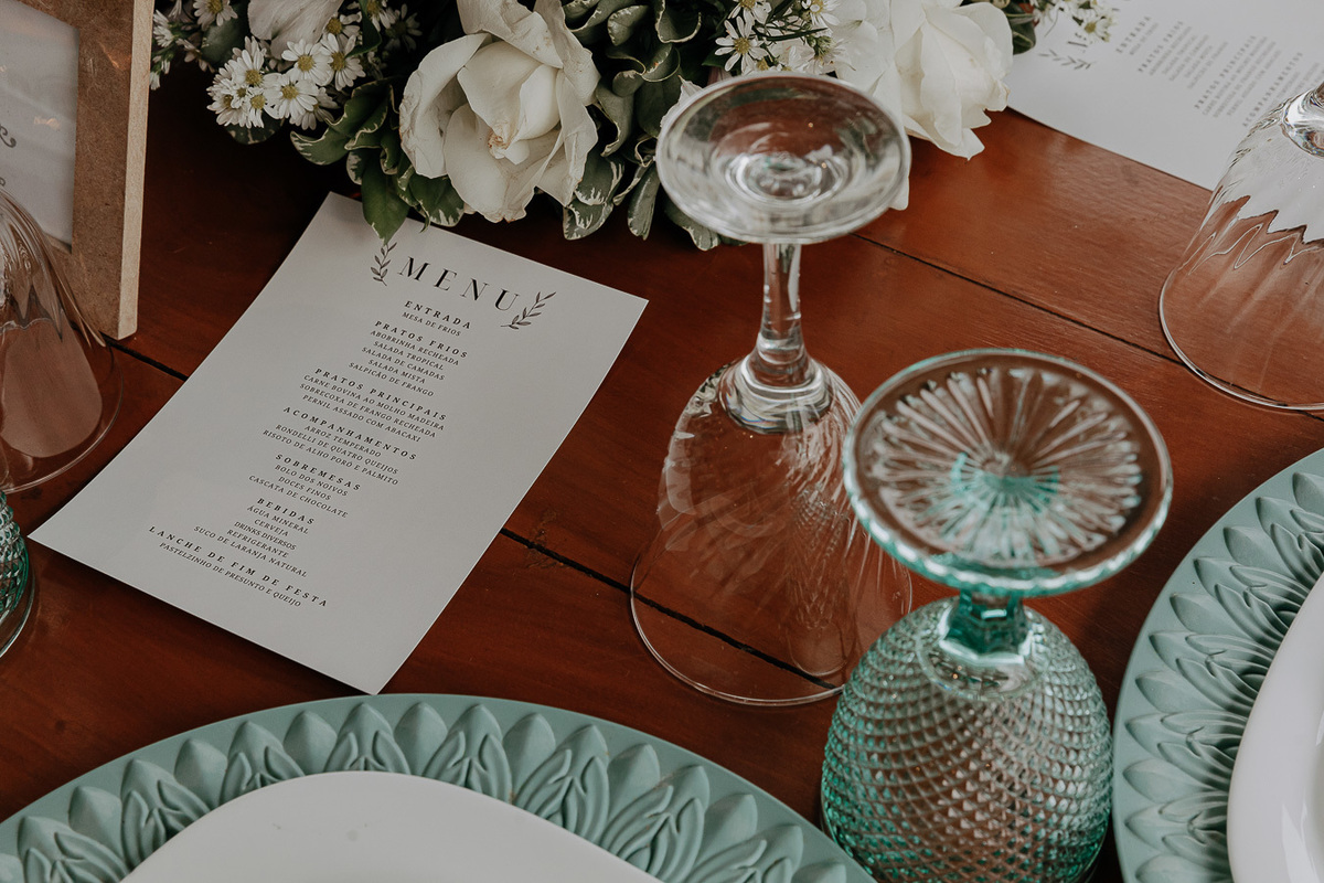 DECORAÇÃO DE CASAMENTO AO AR LIVRE NO MANANCIAL VALE AZUL EM SARANDI PARANA E FOTOGRAFADO POR LUCAS DREHER
