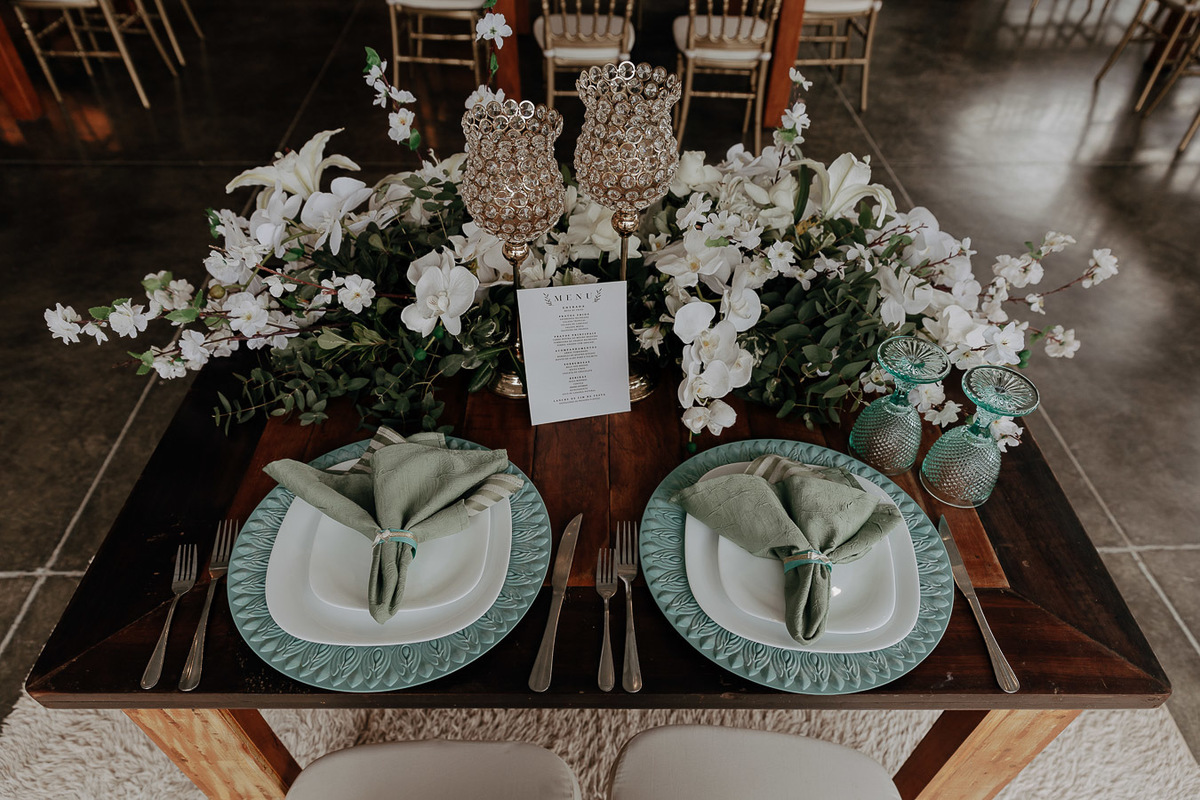 DECORAÇÃO DE CASAMENTO AO AR LIVRE NO MANANCIAL VALE AZUL EM SARANDI PARANA E FOTOGRAFADO POR LUCAS DREHER