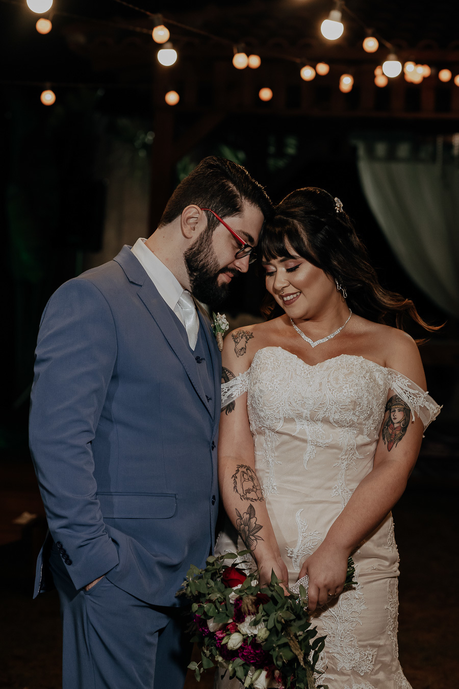 CERIMÔNIA DE CASAMENTO AO AR LIVRE NO FINAL DA TARDE REALIZADO NO MANANCIAL EVENTOS VALE AZUL EM SARANDI NO PARANA E FOTOGRAFADO POR LUCAS DREHER E ALINE DREHER