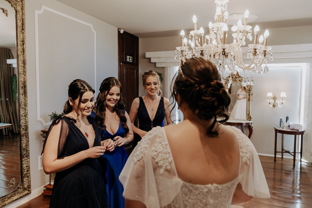 MAKING OF DA NOIVA REALIZADO NO SALAO DE BELEZA TATIANA PONTARA EM MARINGA NO PARANA E FOTOGRAFADO POR ALINE DREHER