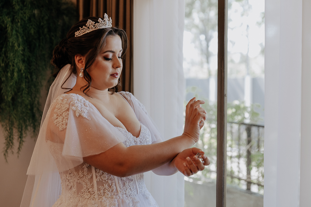 MAKING OF DA NOIVA REALIZADO NO SALAO DE BELEZA TATIANA PONTARA EM MARINGA NO PARANA E FOTOGRAFADO POR ALINE DREHER