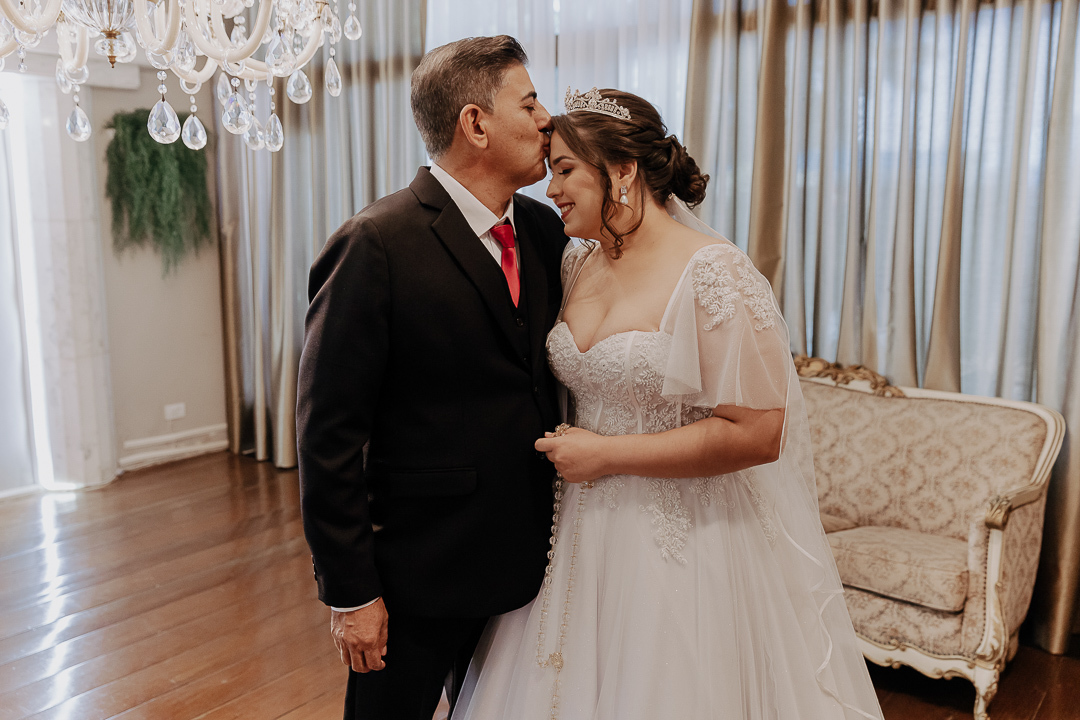 MAKING OF DA NOIVA REALIZADO NO SALAO DE BELEZA TATIANA PONTARA EM MARINGA NO PARANA E FOTOGRAFADO POR ALINE DREHER