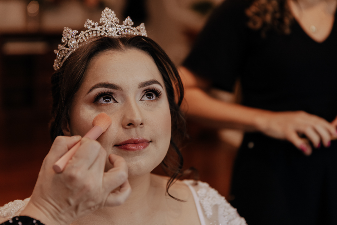 MAKING OF DA NOIVA REALIZADO NO SALAO DE BELEZA TATIANA PONTARA EM MARINGA NO PARANA E FOTOGRAFADO POR ALINE DREHER