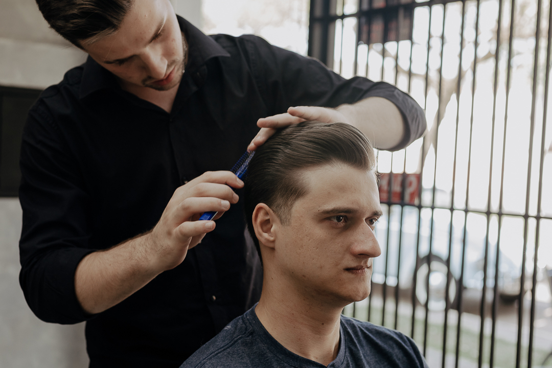 MAKING OF DO NOIVO REALIZADO NA BARBEARIA GUSTAVO LOPES EM MARINGA PARANA E FOTOGRAFADO POR LUCASDREHER