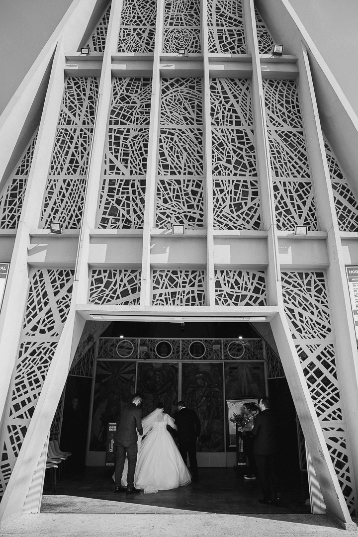 CERIMÔNIA DE CASAMENTO CATÓLICA REALIZADA NA CATEDRAL NOSSA SENHORA DA GLORIA DE MARINGA NO PARANA E FOTOGRAFADO POR LUCAS DREHER E ALINE DREHER