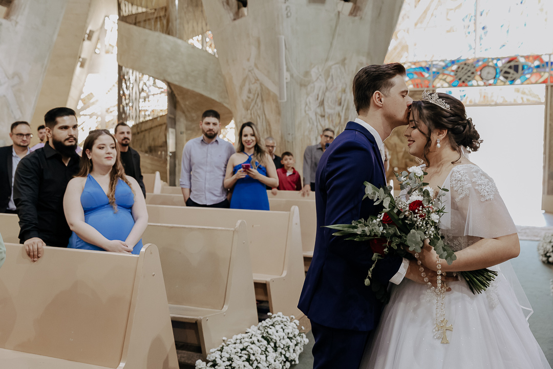 CERIMÔNIA DE CASAMENTO CATÓLICA REALIZADA NA CATEDRAL NOSSA SENHORA DA GLORIA DE MARINGA NO PARANA E FOTOGRAFADO POR LUCAS DREHER E ALINE DREHER