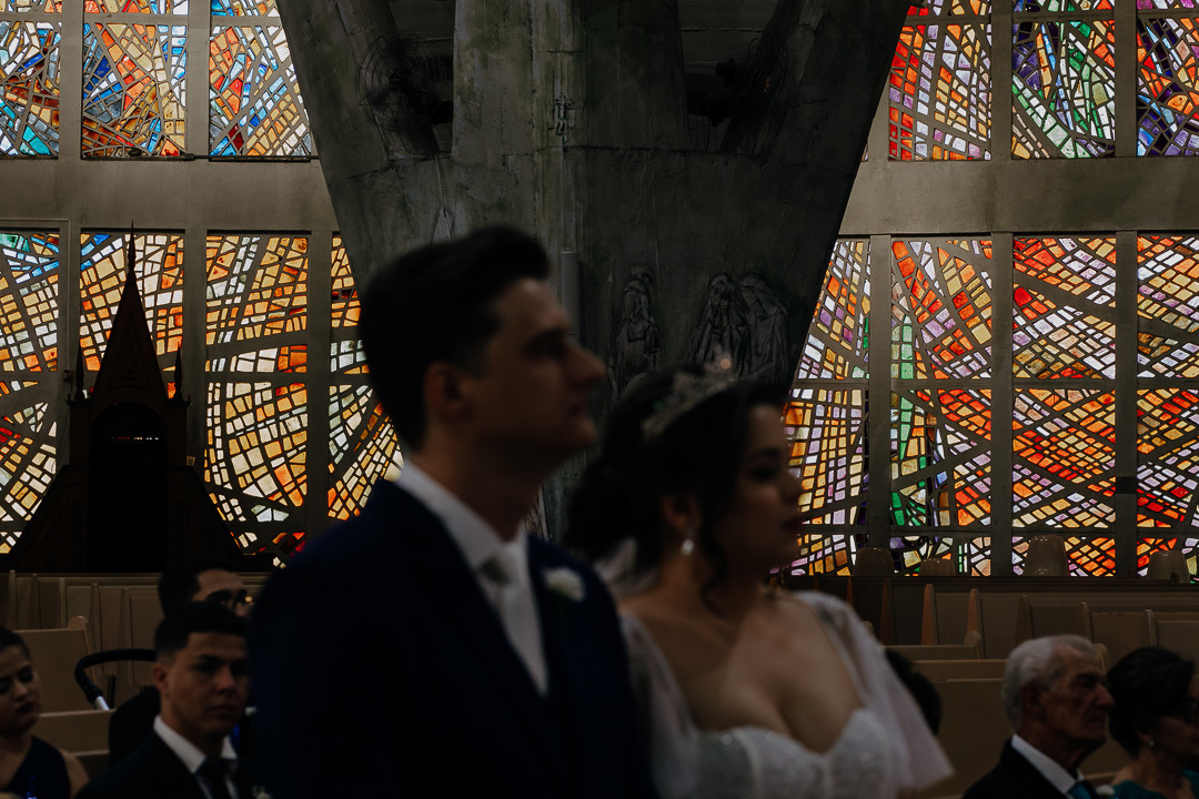 CERIMÔNIA DE CASAMENTO CATÓLICA REALIZADA NA CATEDRAL NOSSA SENHORA DA GLORIA DE MARINGA NO PARANA E FOTOGRAFADO POR LUCAS DREHER E ALINE DREHER