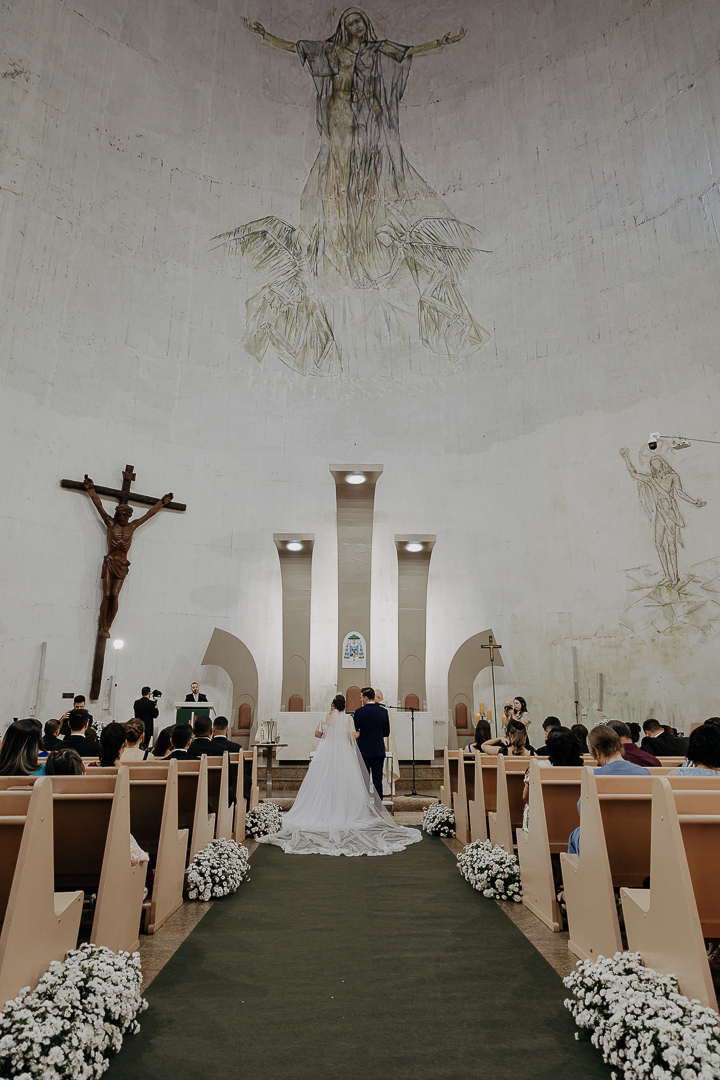 CERIMÔNIA DE CASAMENTO CATÓLICA REALIZADA NA CATEDRAL NOSSA SENHORA DA GLORIA DE MARINGA NO PARANA E FOTOGRAFADO POR LUCAS DREHER E ALINE DREHER