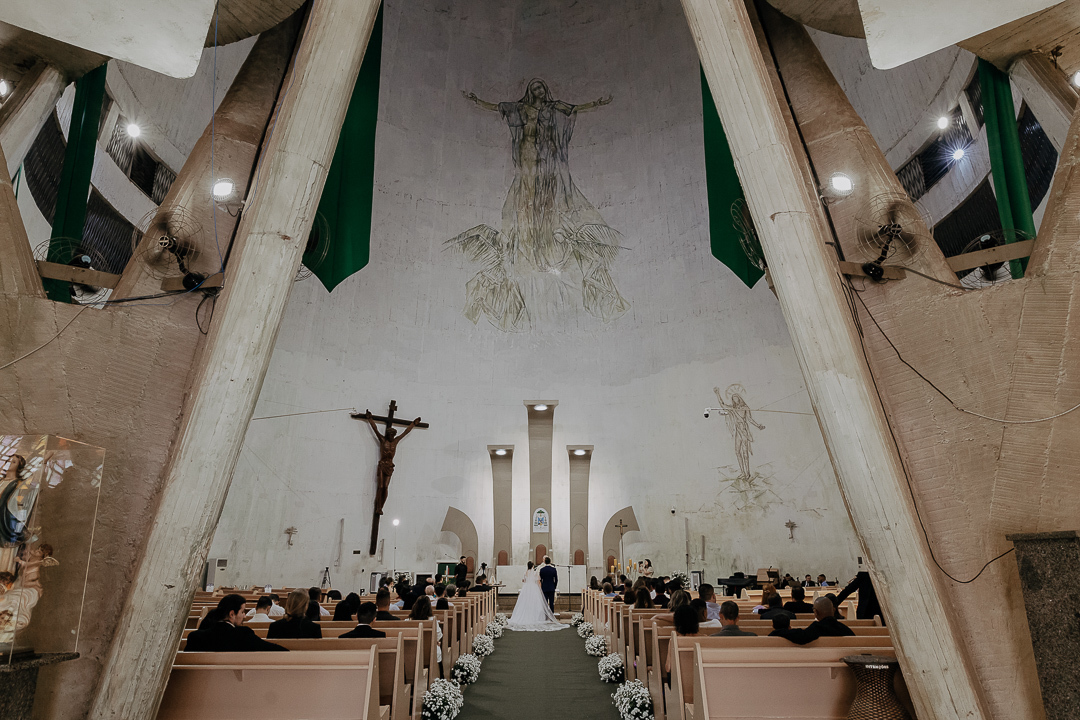 CERIMÔNIA DE CASAMENTO CATÓLICA REALIZADA NA CATEDRAL NOSSA SENHORA DA GLORIA DE MARINGA NO PARANA E FOTOGRAFADO POR LUCAS DREHER E ALINE DREHER