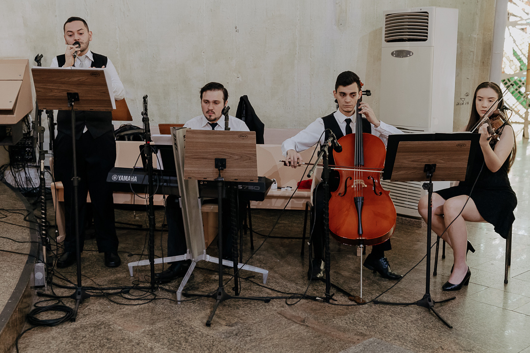 CERIMÔNIA DE CASAMENTO CATÓLICA REALIZADA NA CATEDRAL NOSSA SENHORA DA GLORIA DE MARINGA NO PARANA E FOTOGRAFADO POR LUCAS DREHER E ALINE DREHER