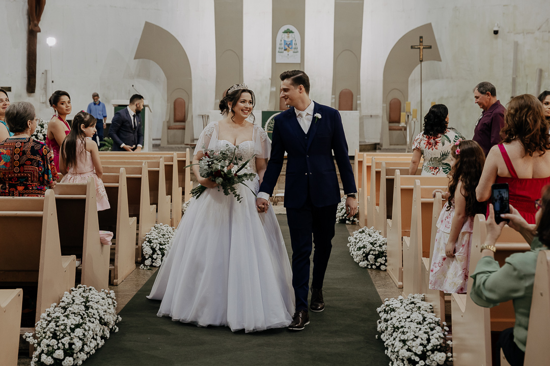 CERIMÔNIA DE CASAMENTO CATÓLICA REALIZADA NA CATEDRAL NOSSA SENHORA DA GLORIA DE MARINGA NO PARANA E FOTOGRAFADO POR LUCAS DREHER E ALINE DREHER