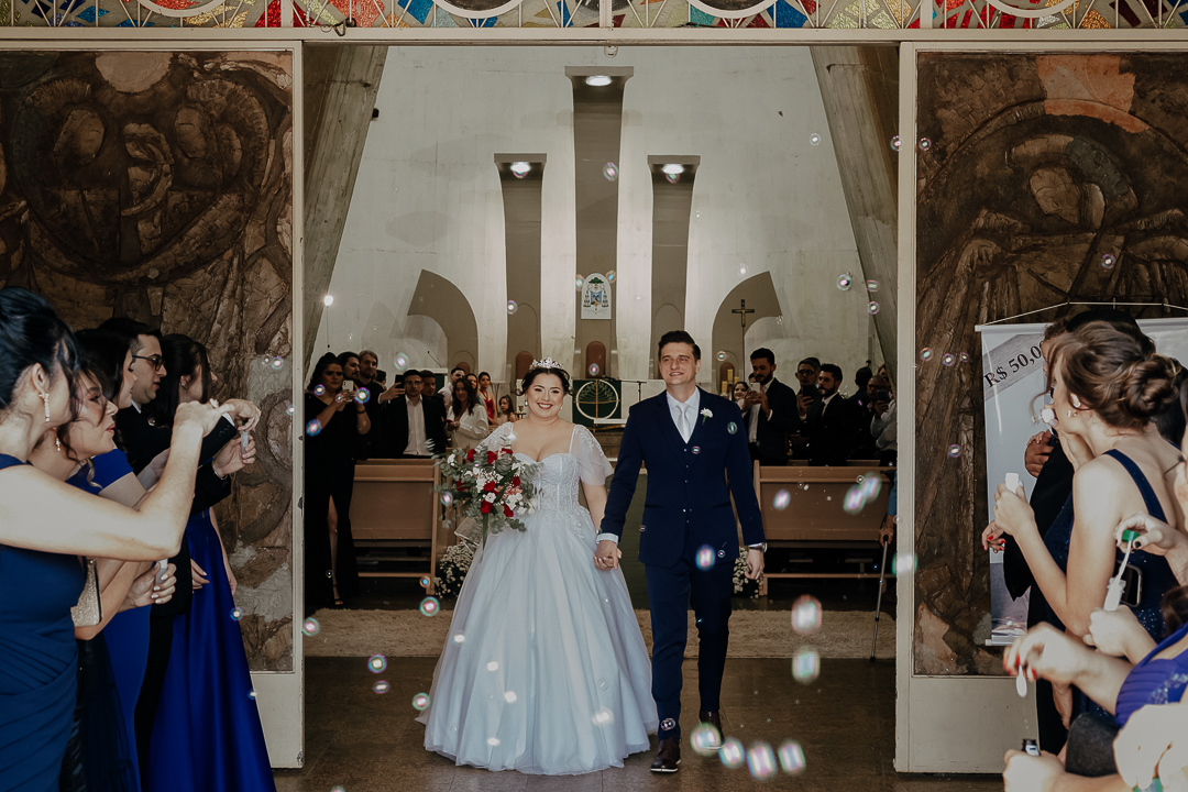 CERIMÔNIA DE CASAMENTO CATÓLICA REALIZADA NA CATEDRAL NOSSA SENHORA DA GLORIA DE MARINGA NO PARANA E FOTOGRAFADO POR LUCAS DREHER E ALINE DREHER