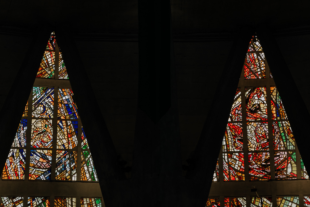 CERIMÔNIA DE CASAMENTO CATÓLICA REALIZADA NA CATEDRAL NOSSA SENHORA DA GLORIA DE MARINGA NO PARANA E FOTOGRAFADO POR LUCAS DREHER E ALINE DREHER