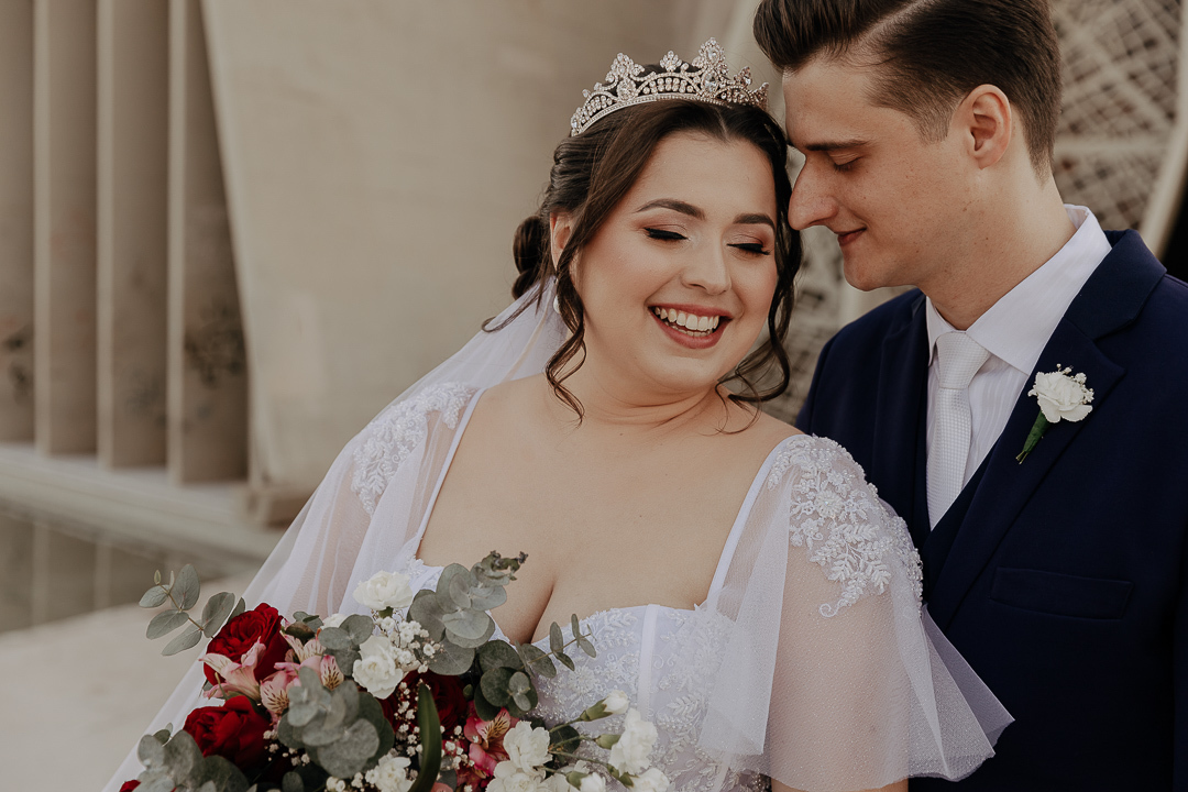 ENSAIO PÓS CERIMÔNIA REALIZADO NA CATEDRAL NOSSA SENHORA DA GLORIA DE MARINGA NO PARANA E FOTOGRAFADO POR LUCAS DREHER E ALINE DREHER