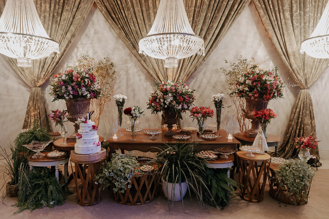 DECORACAO DE CASAMENTO REALIZADA POR ROSECLER DECOR NO CASABLANCA HALL EM MARINGA NO PARANA E FOTOGRAFADO POR LUCAS DREHER E ALINE DREHER ASSESSORIA DE HIGOR HENRIQUE