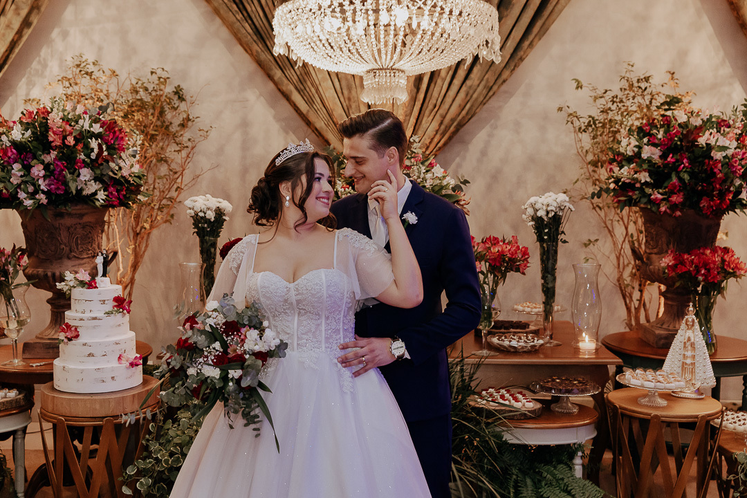 RECEPCAO DE CASAMENTO NO CASABLANCA HALL EM MARINGA NO PARANA E FOTOGRAFADO POR LUCAS DREHER E ALINE DREHER ASSESSORIA DE HIGOR HENRIQUE E BUFFET BLESS