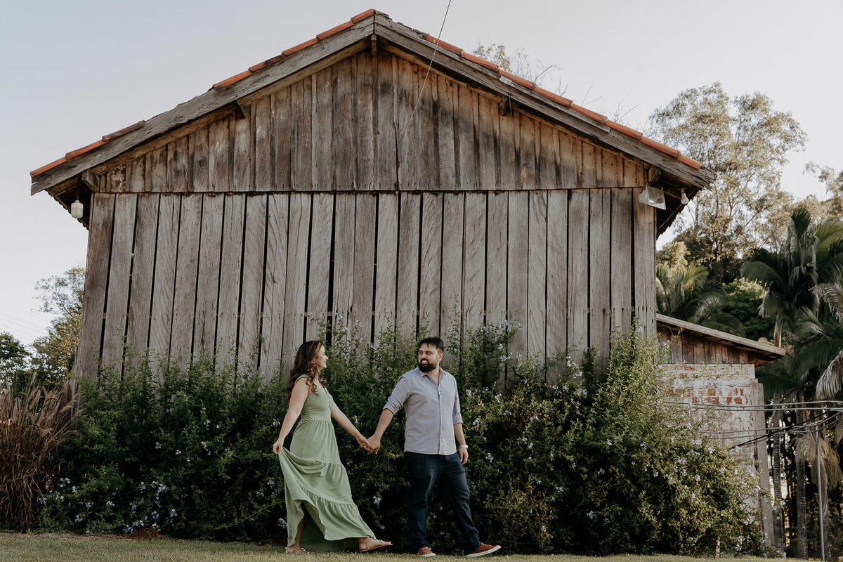 ENSAIO PRE CASAMENTO OU PRE WEDDING REALIZADO NA ESTANCIA TAMARANA EM TAMARANA MAUA DA SERRA PARANA E FOTOGRAFADO POR LUCAS DREHER E ALINE DREHER