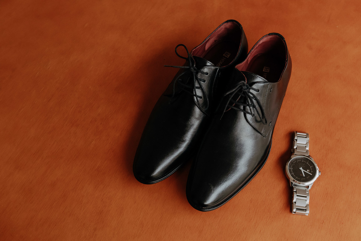 PREPARACAO DO NOIVO TOM REALIZADA EM CASA