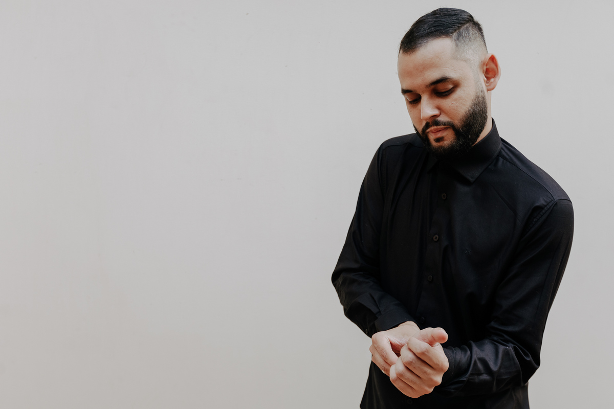 PREPARACAO DO NOIVO TOM REALIZADA EM CASA