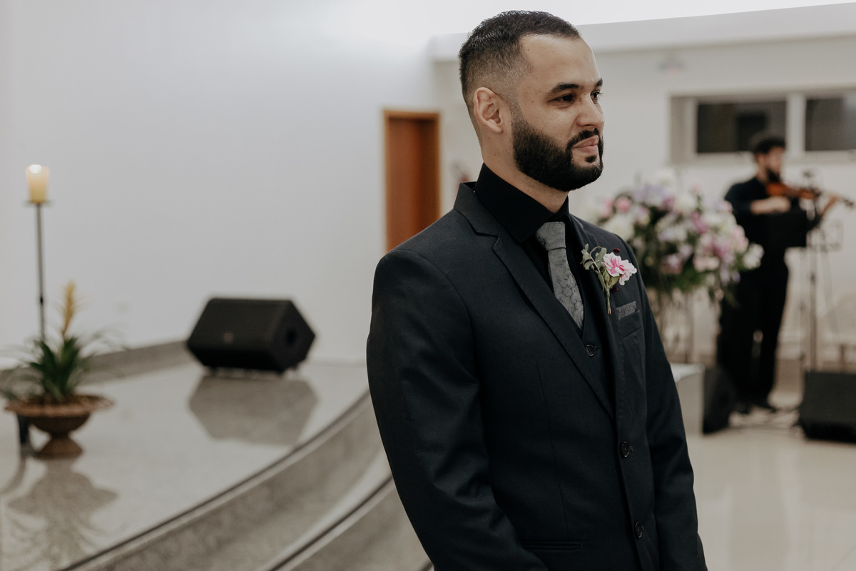 CERIMÔNIA DE CASAMENTO CATOLICA REALIZADA NA CAPELA IRMA DULCE EM MARINGA PARANA E FOTOGRAFADA POR LUCAS DREHER E ALINE DREHER COM ASSESSORIA DA LOIANE DA AMOR ETERNO ASSESSORIA