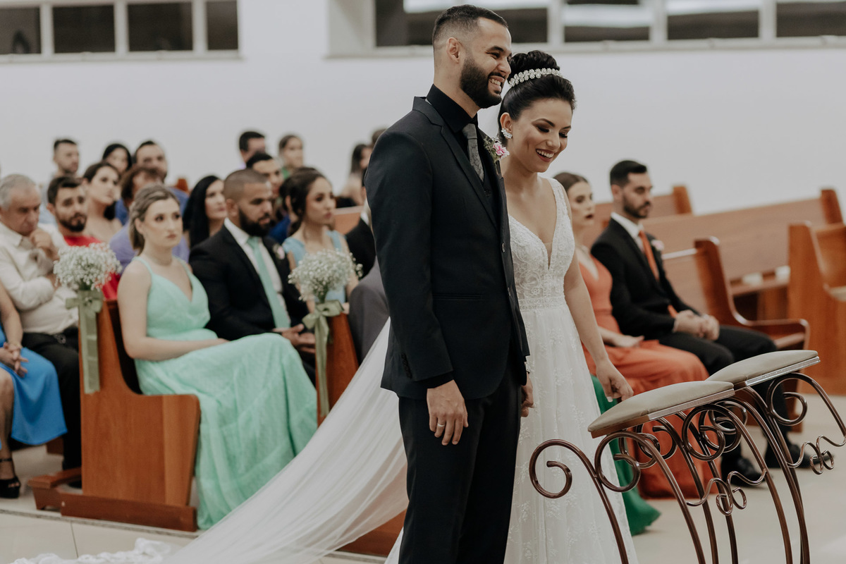 CERIMÔNIA DE CASAMENTO CATOLICA REALIZADA NA CAPELA IRMA DULCE EM MARINGA PARANA E FOTOGRAFADA POR LUCAS DREHER E ALINE DREHER COM ASSESSORIA DA LOIANE DA AMOR ETERNO ASSESSORIA
