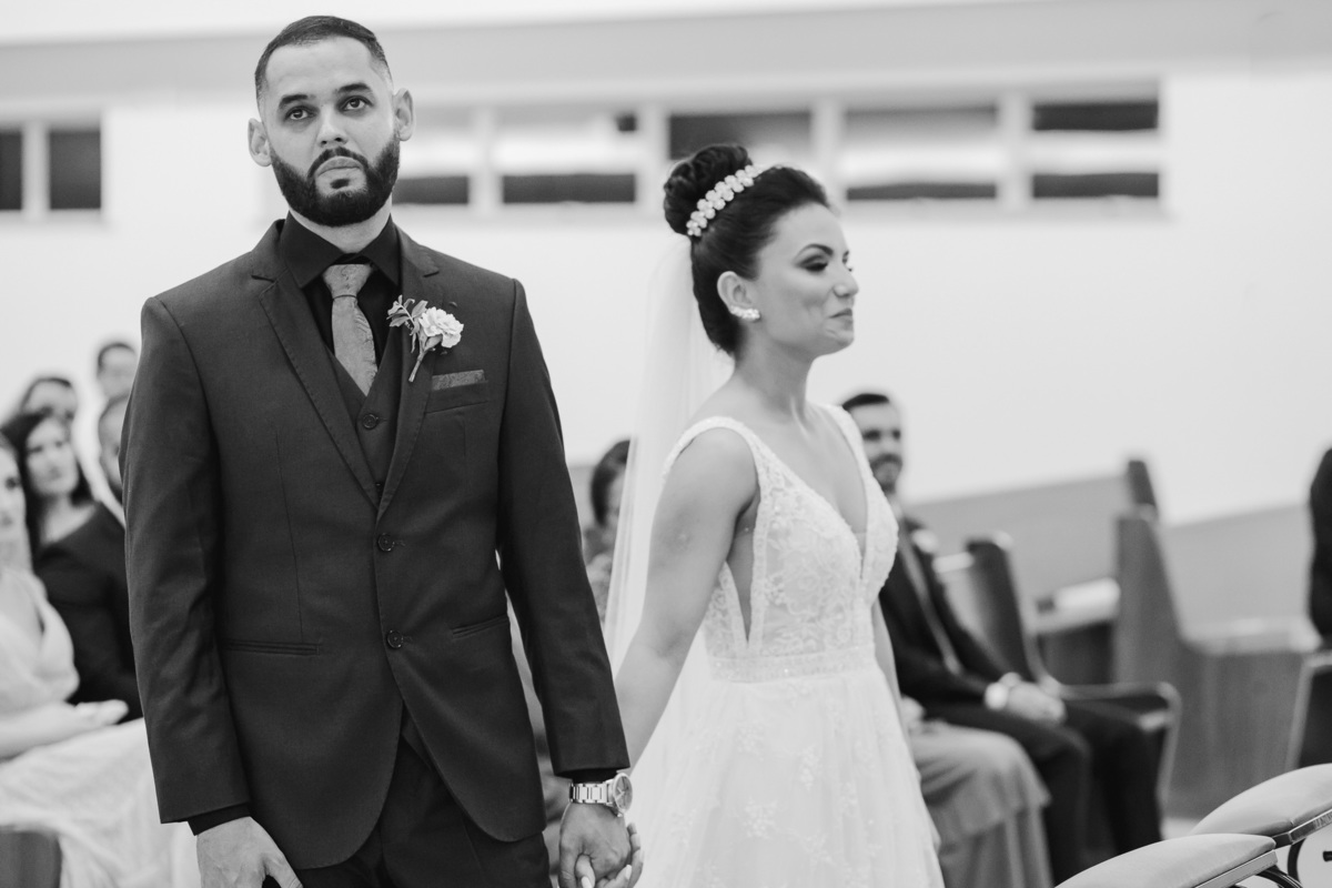 CERIMÔNIA DE CASAMENTO CATOLICA REALIZADA NA CAPELA IRMA DULCE EM MARINGA PARANA E FOTOGRAFADA POR LUCAS DREHER E ALINE DREHER COM ASSESSORIA DA LOIANE DA AMOR ETERNO ASSESSORIA