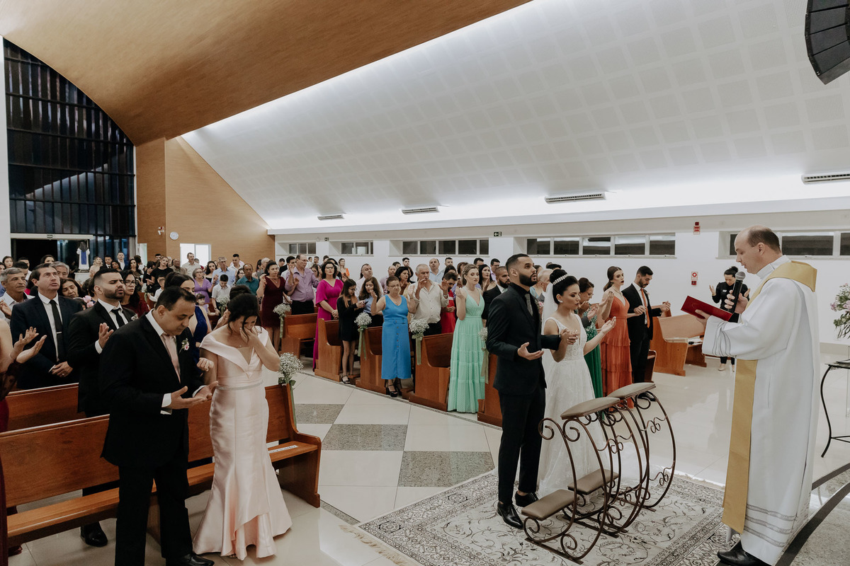 CERIMÔNIA DE CASAMENTO CATOLICA REALIZADA NA CAPELA IRMA DULCE EM MARINGA PARANA E FOTOGRAFADA POR LUCAS DREHER E ALINE DREHER COM ASSESSORIA DA LOIANE DA AMOR ETERNO ASSESSORIA