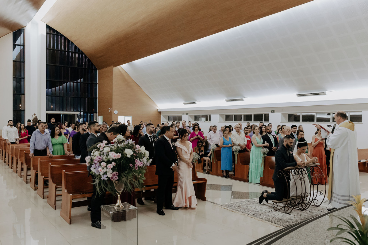 CERIMÔNIA DE CASAMENTO CATOLICA REALIZADA NA CAPELA IRMA DULCE EM MARINGA PARANA E FOTOGRAFADA POR LUCAS DREHER E ALINE DREHER COM ASSESSORIA DA LOIANE DA AMOR ETERNO ASSESSORIA