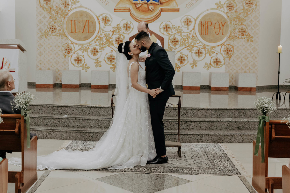 CERIMÔNIA DE CASAMENTO CATOLICA REALIZADA NA CAPELA IRMA DULCE EM MARINGA PARANA E FOTOGRAFADA POR LUCAS DREHER E ALINE DREHER COM ASSESSORIA DA LOIANE DA AMOR ETERNO ASSESSORIA