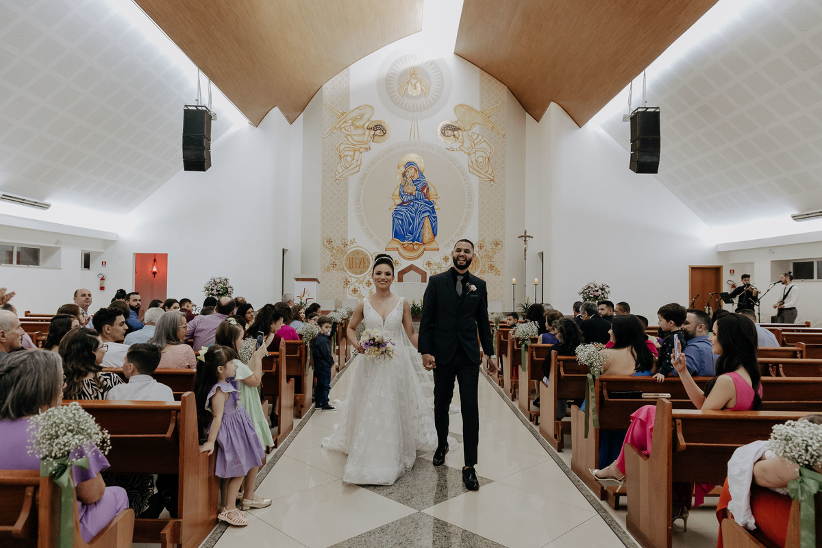 CERIMÔNIA DE CASAMENTO CATOLICA REALIZADA NA CAPELA IRMA DULCE EM MARINGA PARANA E FOTOGRAFADA POR LUCAS DREHER E ALINE DREHER COM ASSESSORIA DA LOIANE DA AMOR ETERNO ASSESSORIA