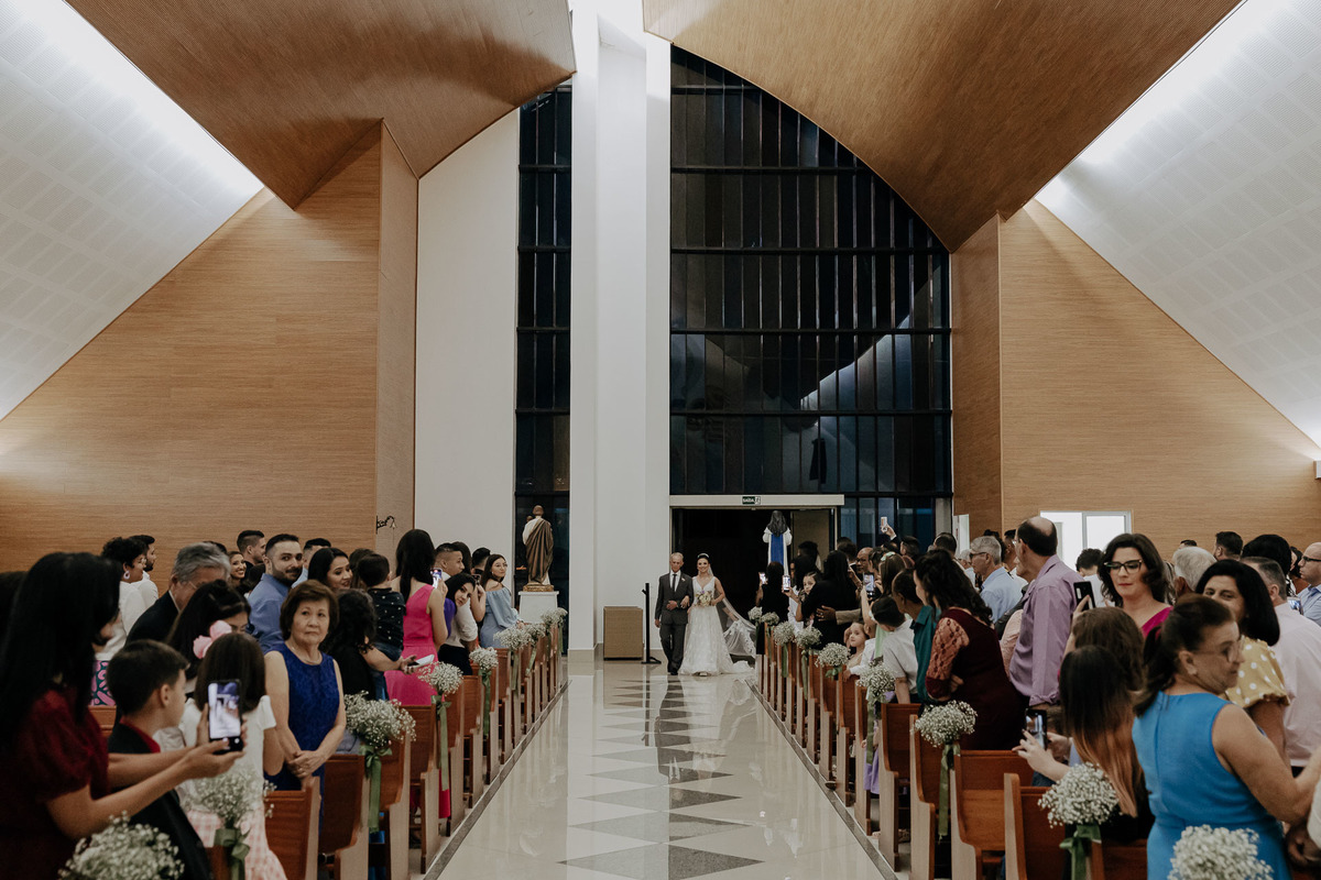 CERIMÔNIA DE CASAMENTO CATOLICA REALIZADA NA CAPELA IRMA DULCE EM MARINGA PARANA E FOTOGRAFADA POR LUCAS DREHER E ALINE DREHER COM ASSESSORIA DA LOIANE DA AMOR ETERNO ASSESSORIA